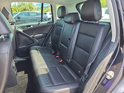 Used 2014 Volkswagen Tiguan SEL FWD image 13