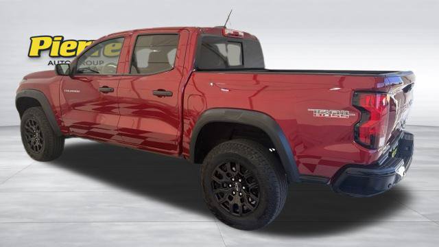 Used 2023 Chevrolet Colorado Trail Boss w/ Technology Package AWD/4WD image 2