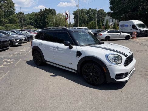 Used 2018 MINI Cooper Countryman ALL4 AWD/4WD image 3
