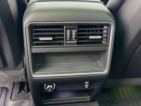 Certified 2023 Porsche Cayenne image 27