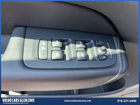Certified 2025 Volvo XC60 B5 Ultra w/ Protection Package Premier image 16