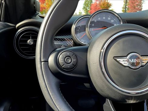 Used 2017 MINI Cooper S image 20
