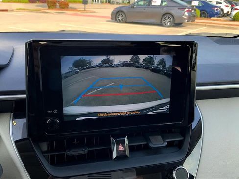 Used 2024 Toyota Corolla LE image 28