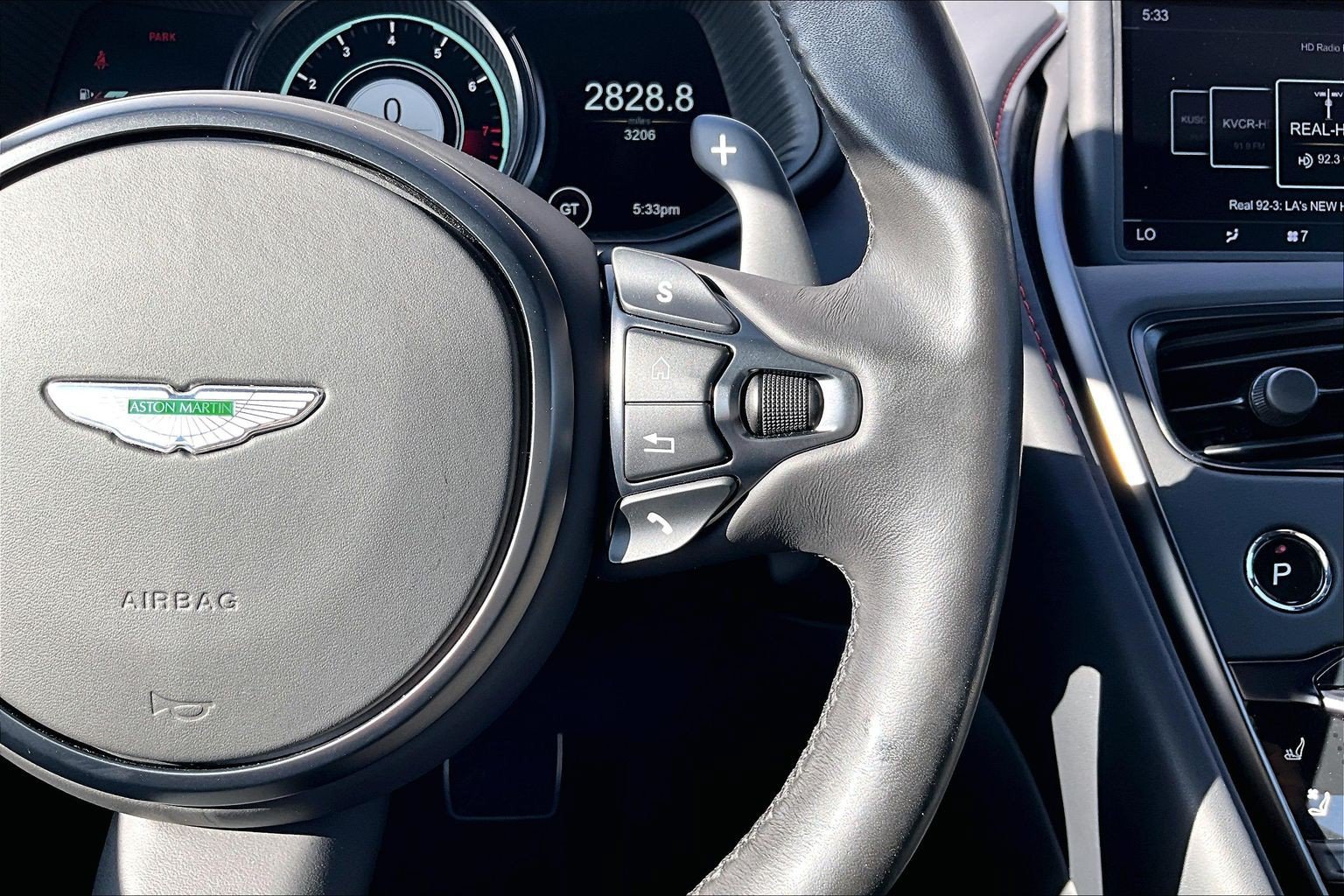 Used 2023 Aston Martin DB11 Coupe RWD image 17