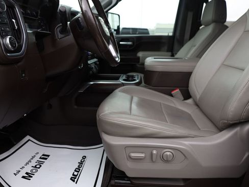 Used 2021 GMC Sierra 3500 SLT w/ SLT Convenience Package image 11