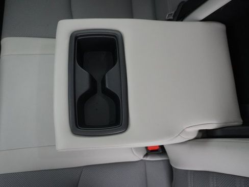 Used 2022 Toyota RAV4 Limited image 37