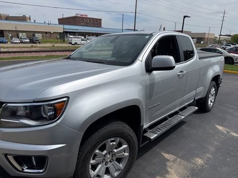 Used 2016 Chevrolet Colorado LT w/ LT Convenience Package AWD/4WD image 2