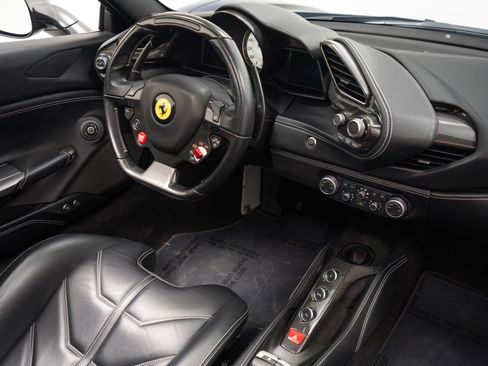 Used 2018 Ferrari 488 Spider image 29