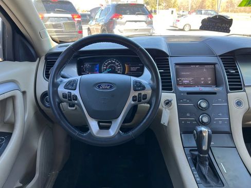 Used 2013 Ford Taurus SEL FWD image 17