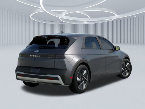 New 2026 Hyundai Ioniq 5 SEL image 4