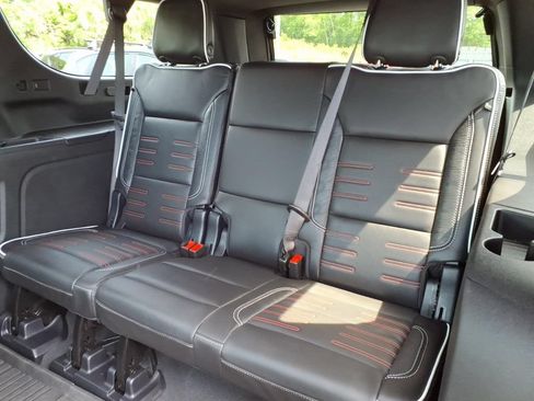 Used 2025 GMC Yukon XL AT4 Ultimate w/ LPO, Floor Liner Package AWD/4WD image 13