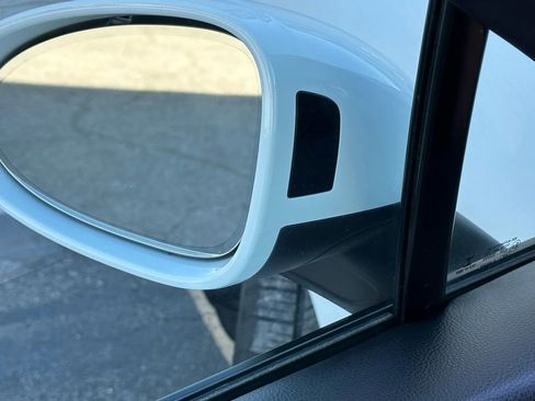 Used 2019 Porsche Macan image 13