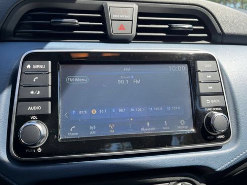 Used 2025 Nissan Versa SV FWD image 20