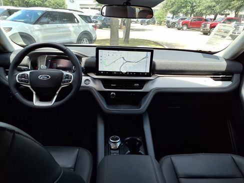 New 2026 Ford Explorer Active w/ Active Comfort Package RWD image 7
