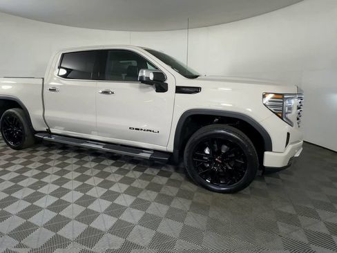 New 2026 GMC Sierra 1500 Denali w/ LPO, Black Badging Package AWD/4WD image 2