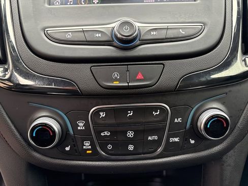 Used 2024 Chevrolet Equinox RS image 33