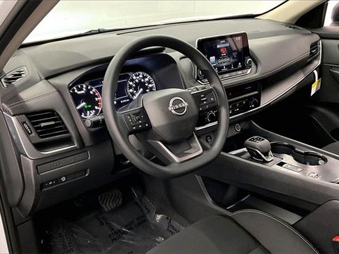 New 2025 Nissan Rogue S image 6