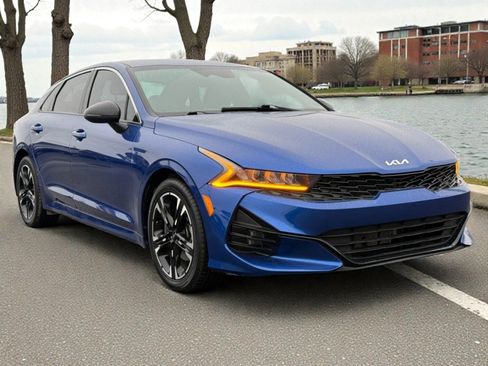 Used 2023 Kia K5 GT-Line image 2