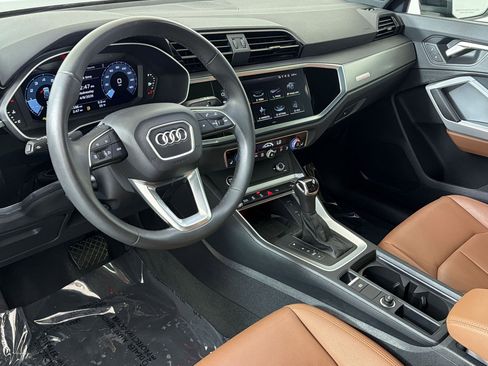 Used 2024 Audi Q3 2.0T Premium Plus w/ Premium Plus Package image 4