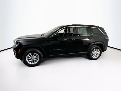 Used 2023 Jeep Grand Cherokee Laredo w/ Luxury Tech Group I image 8