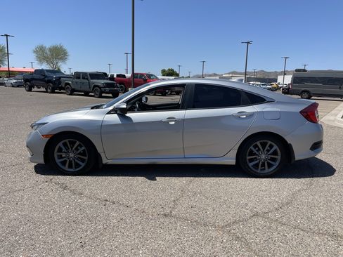 Used 2020 Honda Civic EX image 3