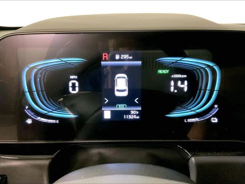 Certified 2024 Kia Niro EX FWD image 20