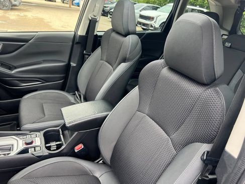 Used 2021 Subaru Forester Premium AWD/4WD image 5