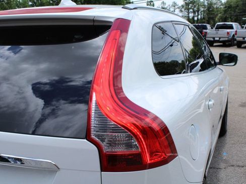 Used 2015 Volvo XC60 T6 Platinum AWD/4WD image 12