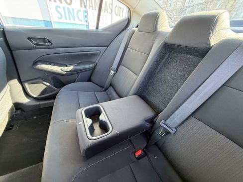 Used 2025 Nissan Altima 2.5 SV image 30