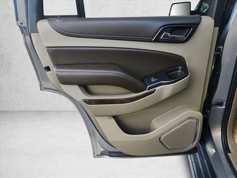 Used 2018 Chevrolet Tahoe LT image 22