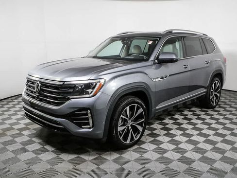 Certified 2025 Volkswagen Atlas SEL Premium R-Line image 28