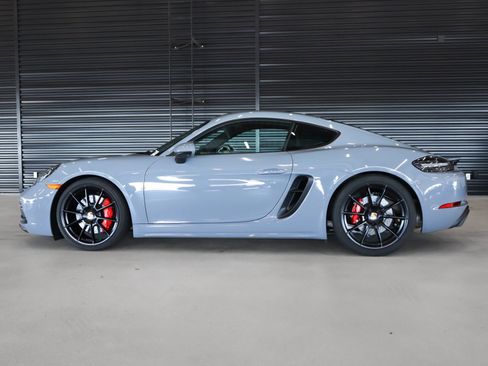 Certified 2025 Porsche 718 Cayman GTS image 2