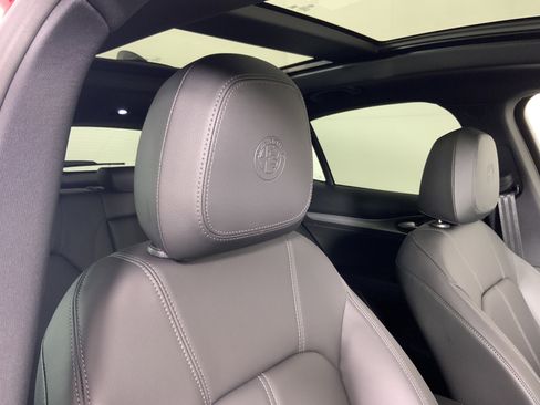 New 2025 Alfa Romeo Stelvio Sprint w/ Convenience Package image 40