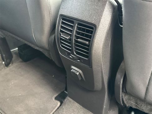 Used 2017 Ford Escape SE FWD image 20