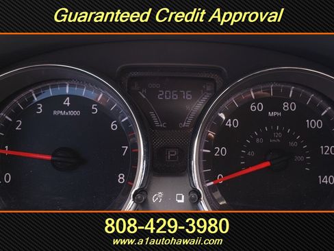 Used 2018 Nissan Versa SV FWD image 9