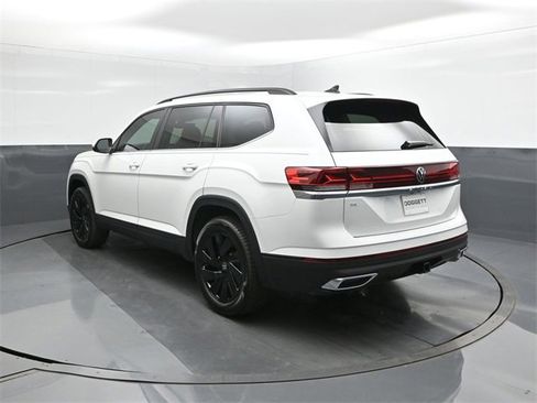 New 2026 Volkswagen Atlas SE image 5