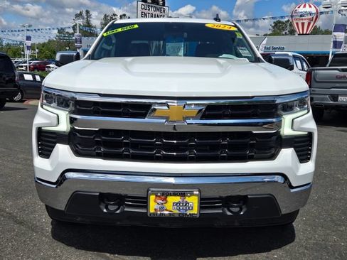 Used 2024 Chevrolet Silverado 1500 LT AWD/4WD image 2
