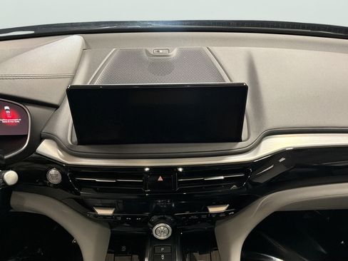 Used 2025 Acura MDX SH-AWD w/ Technology Package image 18