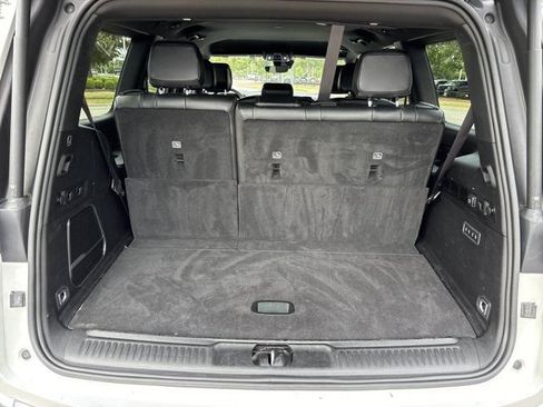 Used 2024 Jeep Wagoneer Series II w/ Flexible Seating Group RWD image 7