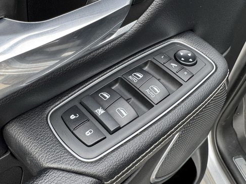 Used 2021 RAM 1500 Laramie image 24