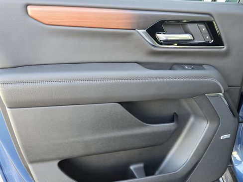 New 2026 GMC Yukon XL Denali w/ Sun & Power Step Package image 39