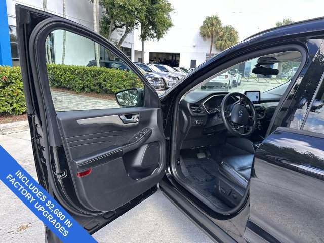 Used 2022 Ford Escape SEL FWD image 22