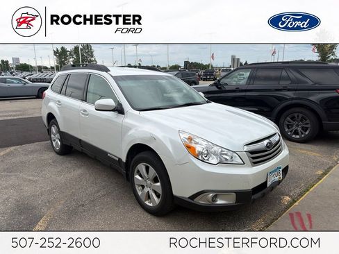 Used 2011 Subaru Outback 2.5i Premium w/ All-Weather Pkg AWD/4WD image 1