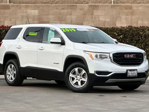 Used 2019 GMC Acadia SLE w/ LPO, Cargo Package image 2