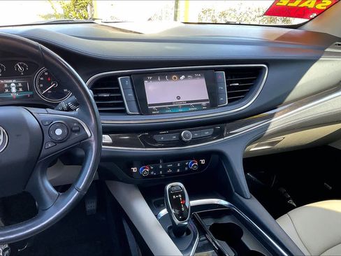 Used 2019 Buick Enclave Premium image 6
