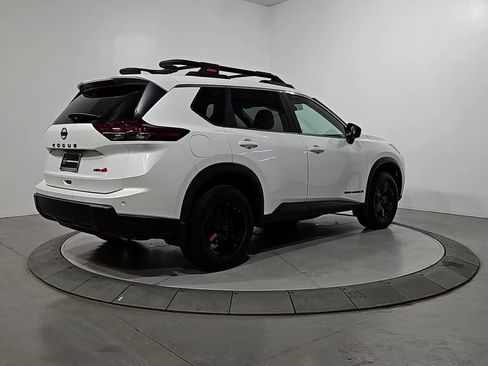 Certified 2025 Nissan Rogue SV AWD/4WD image 6