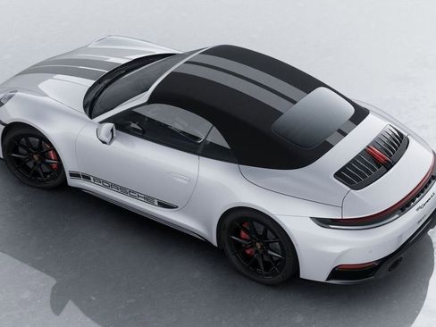 New 2026 Porsche 911 Carrera 4S image 4