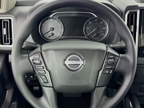 Used 2025 Nissan Frontier SV image 23