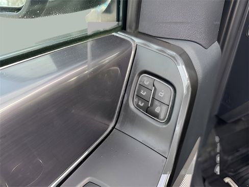 Used 2021 Ford F150 Lariat image 18