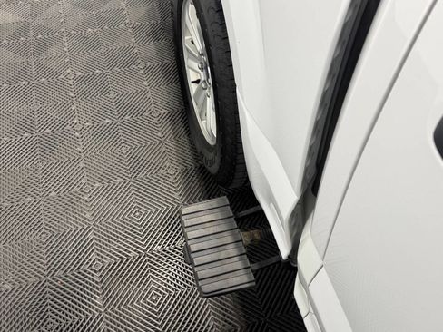 Used 2018 Ford F150 XLT image 4